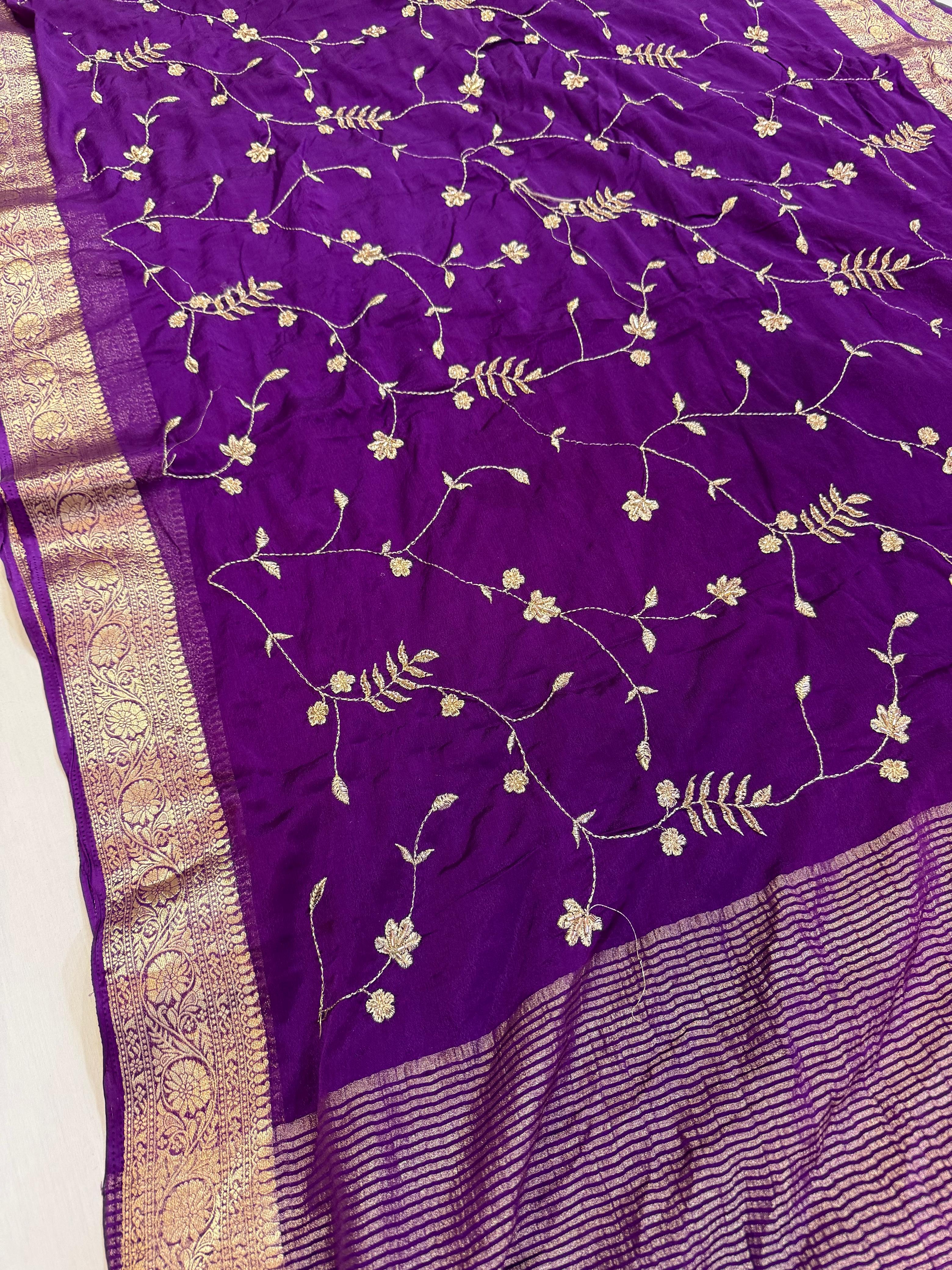 Beautiful Semi Chinon Saree With Zari Work