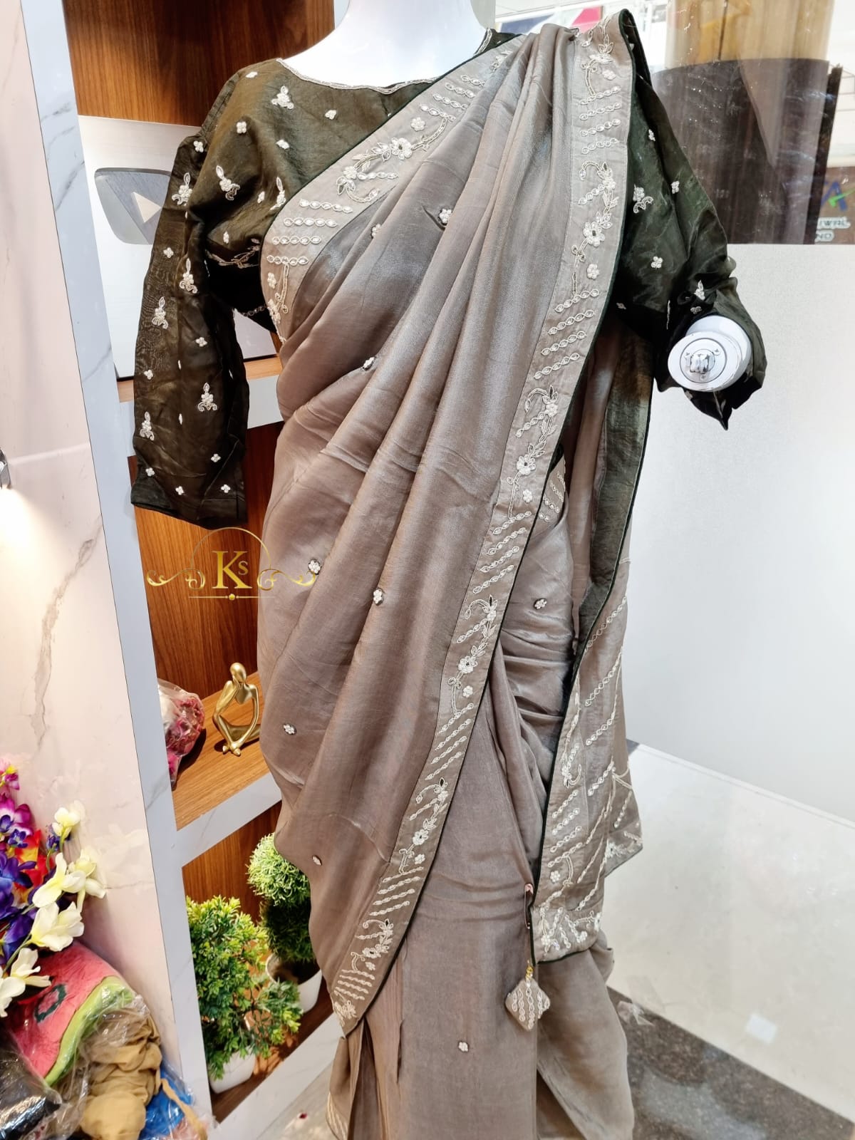 Beautiful Hand Work Saree With Readmade Blouse