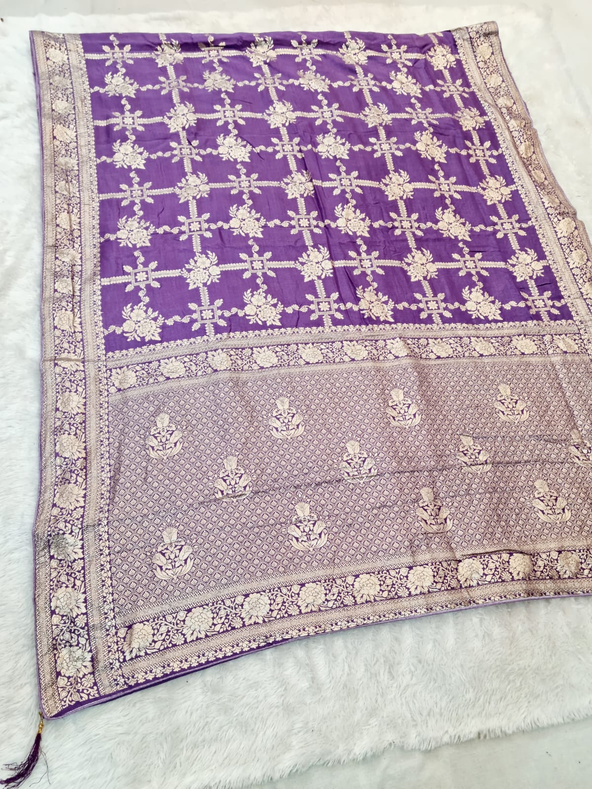 Dolla Silk Fabric Saree With Weaving Flat Jarri Work