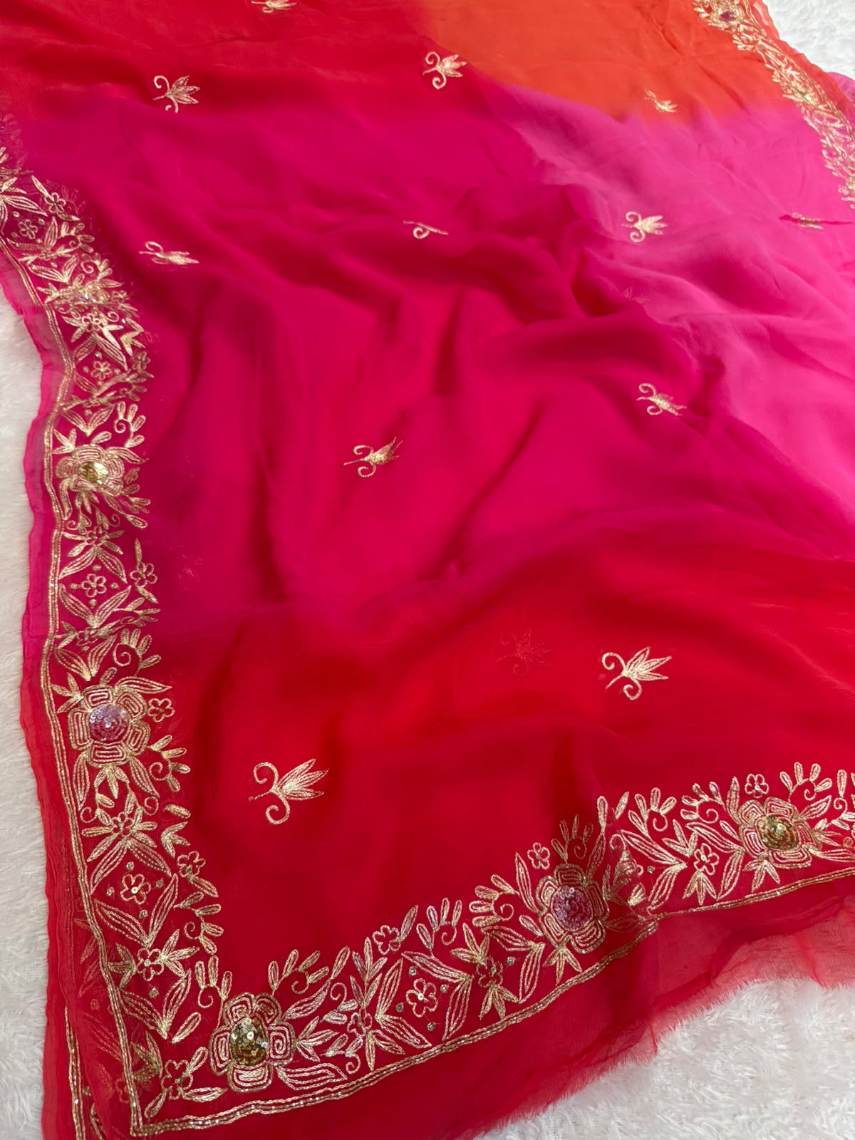 Latest Semi Chiffon Saree With Zari Work