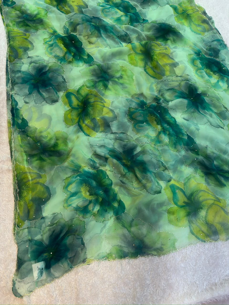 Royal Look Georgatte Saree With Floral Print