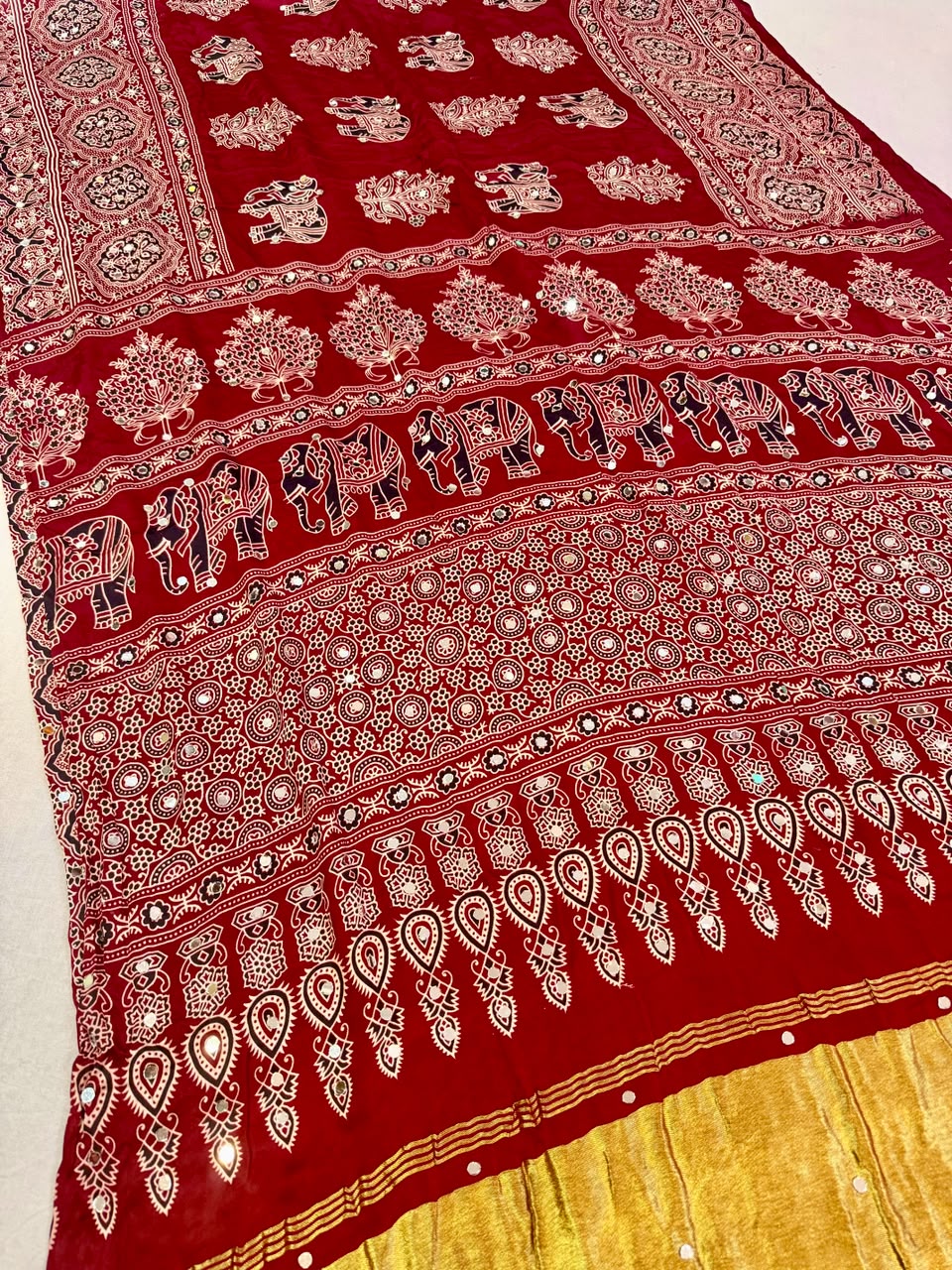 Beautiful  Modal Silk Saree With Mirror Work