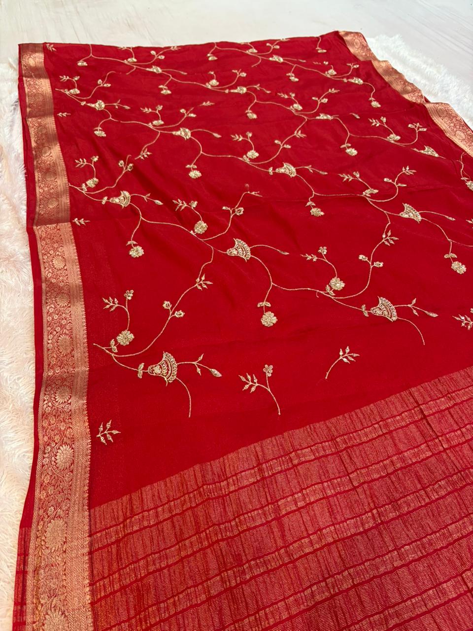 Beautiful Semi Chinon Saree With Zari Work