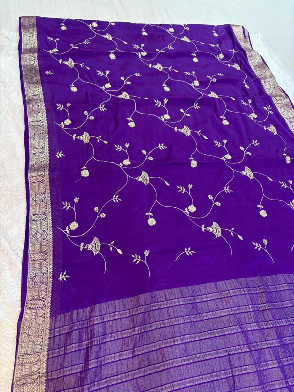 Beautiful Semi Chinon Saree With Zari Work