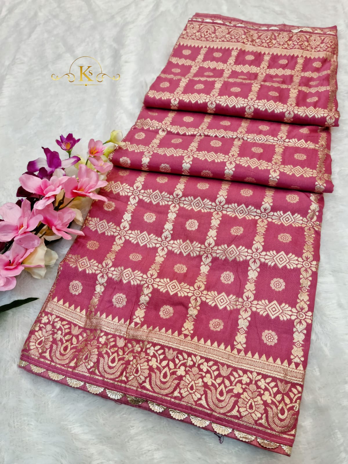 Latest Ghatchola Design Saree On Naylon Dolla Silk Fabric
