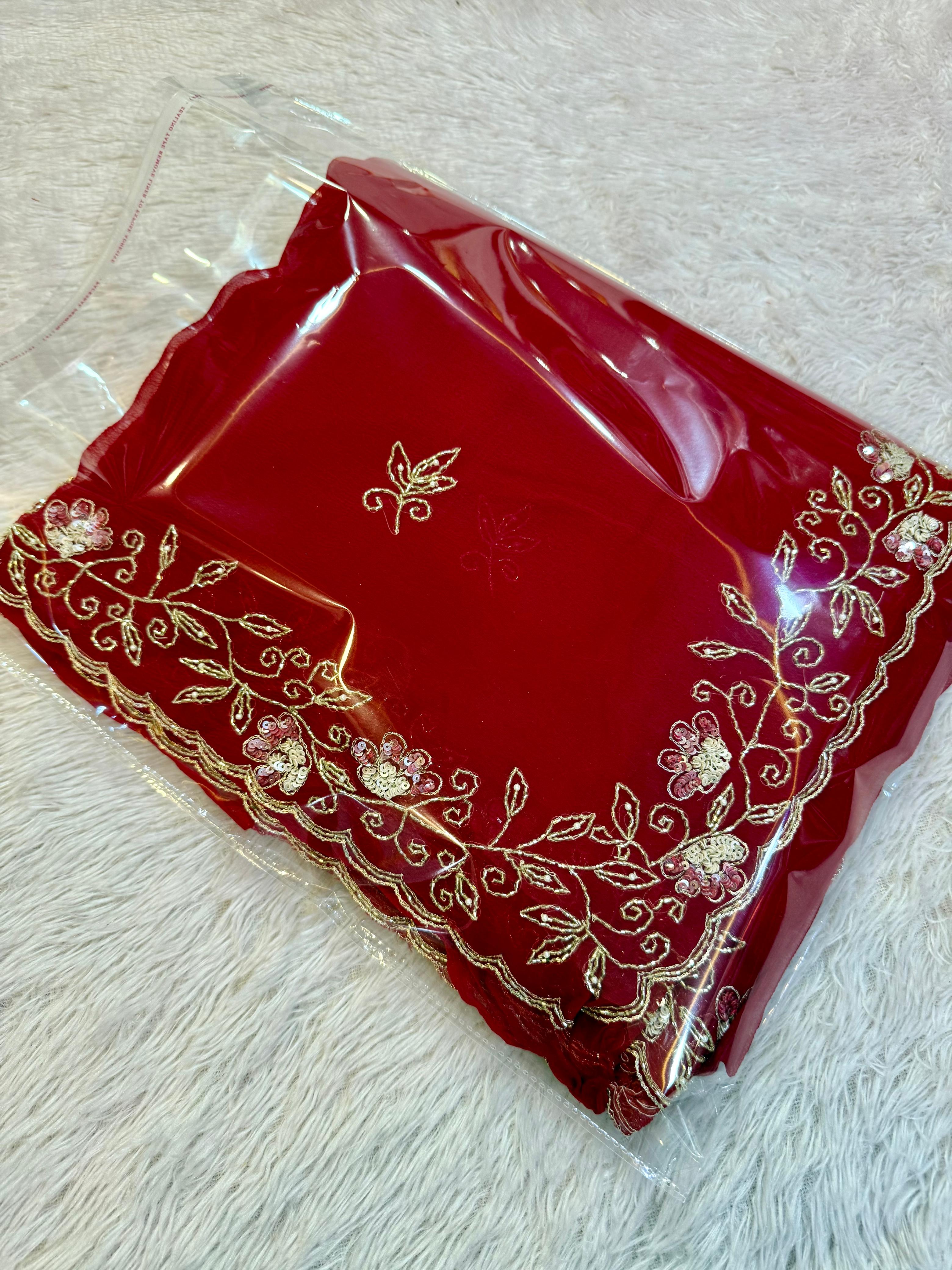 Beautiful Chiffon Saree With Handwork