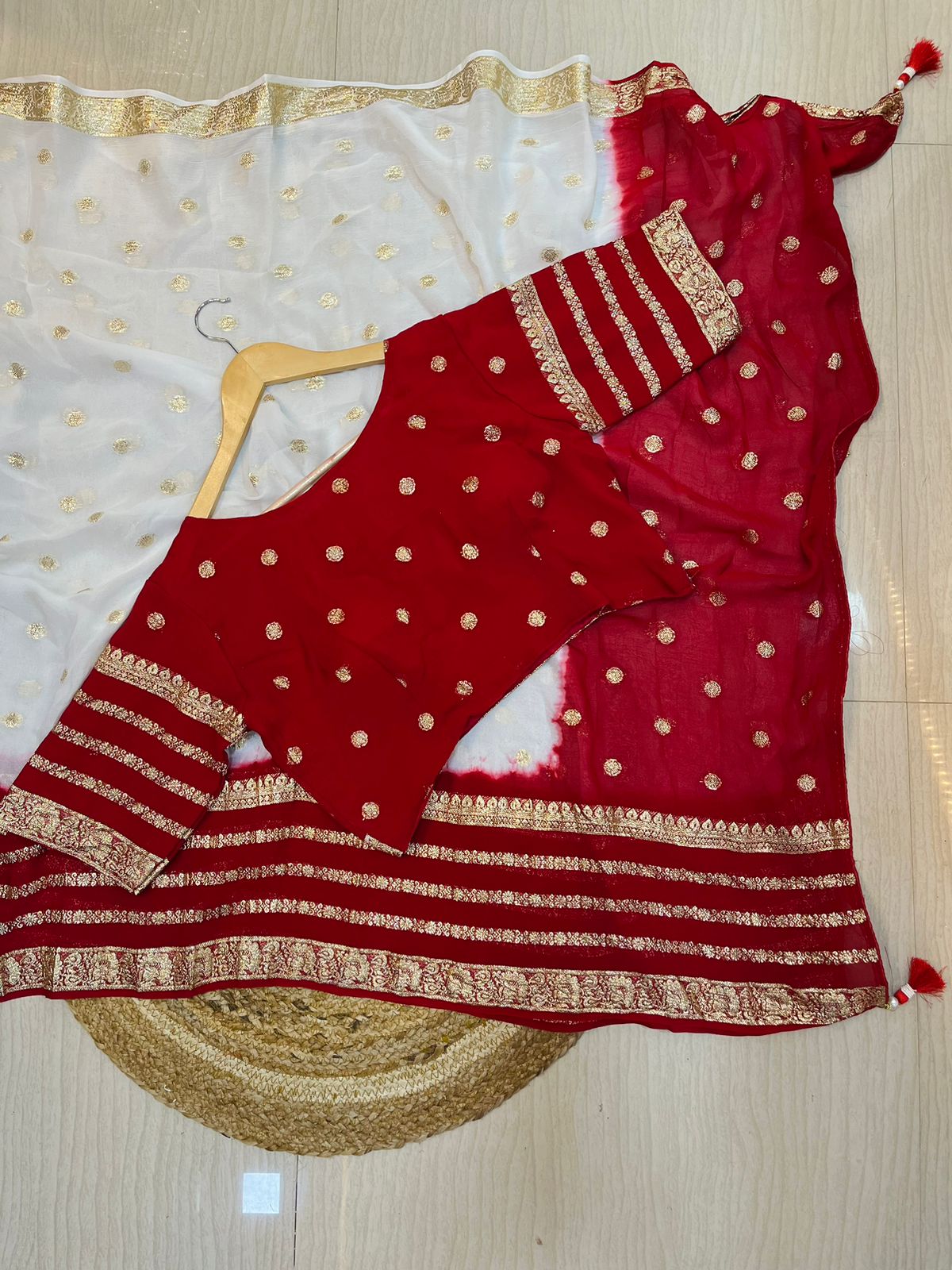 Pure Viscose Georgette Saree With Faag Special Dye X Readymade Blouse